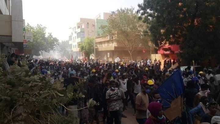 Protesters march during a rally against the country's military rulers in Khartoum, Sudan, May 19, 2022. REUTERS/El Tayeb Siddig (reuters_tickers)